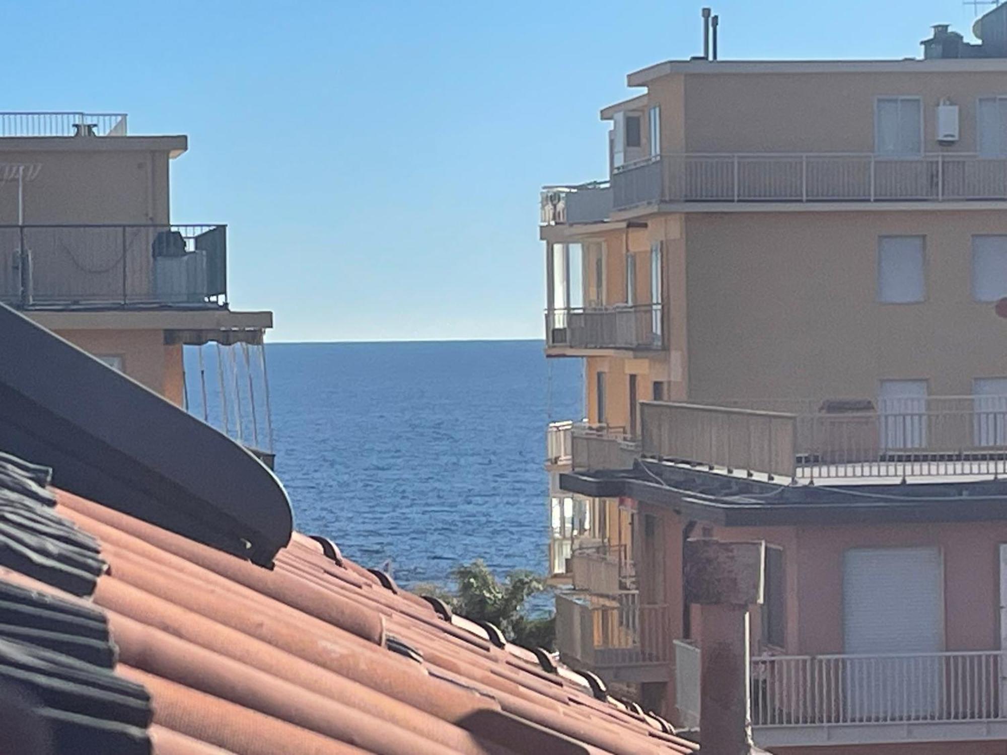 Sabrina Maison Chic Dolce Nido Sul Mare San Bartolomeo Al Mare Exterior foto
